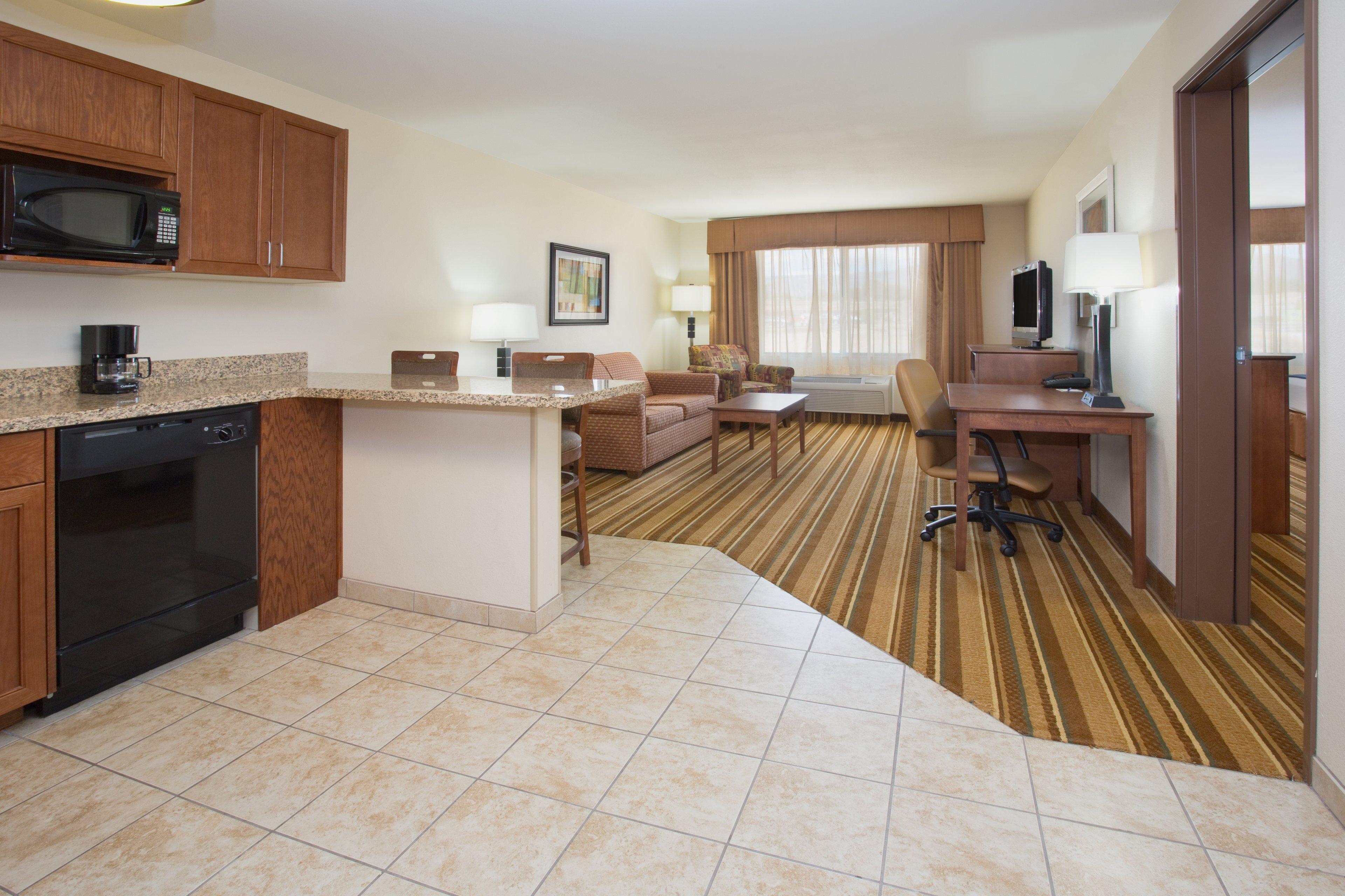 Holiday Inn Express And Suites Los Alamos Entrada Park By Ihg Екстериор снимка