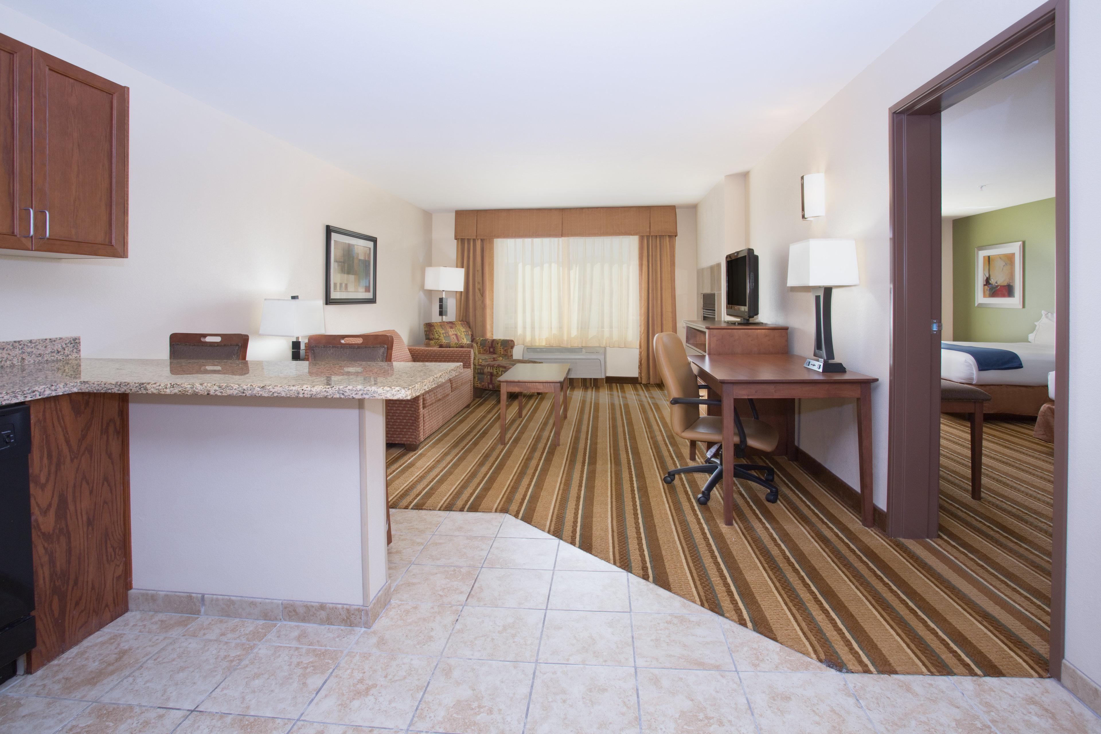 Holiday Inn Express And Suites Los Alamos Entrada Park By Ihg Екстериор снимка