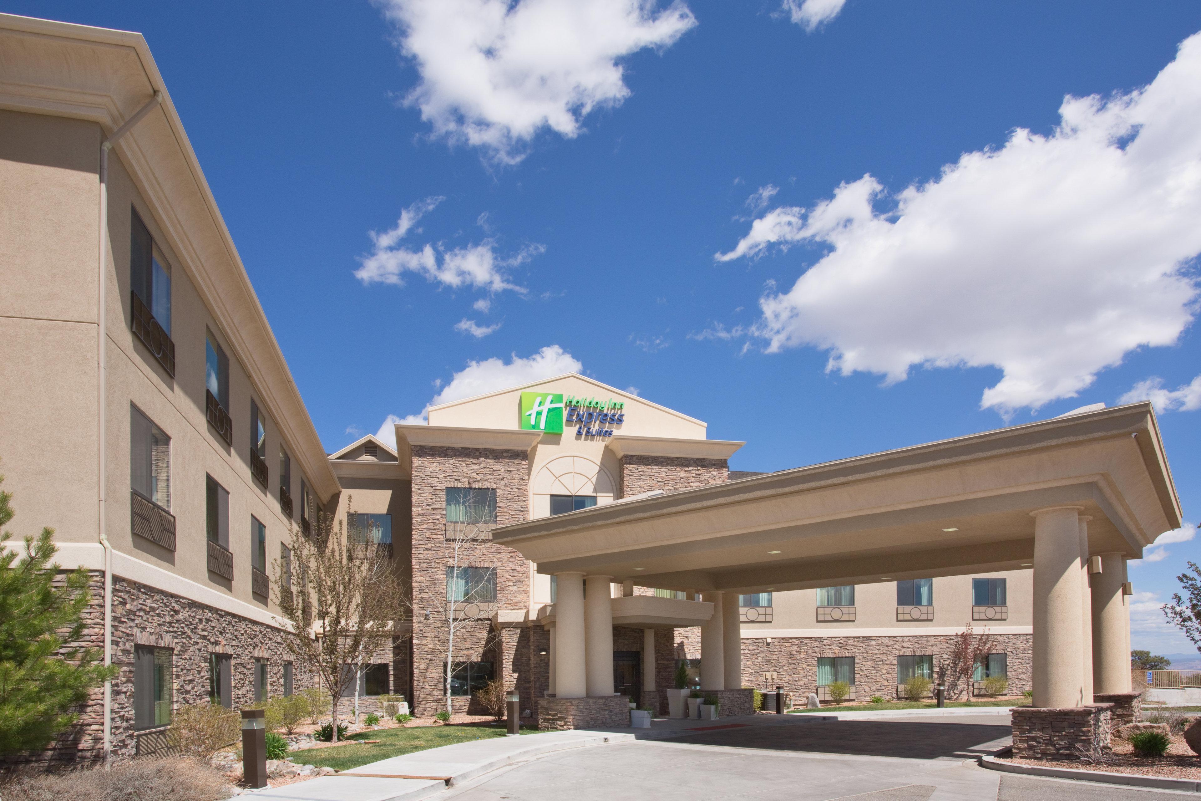 Holiday Inn Express And Suites Los Alamos Entrada Park By Ihg Екстериор снимка