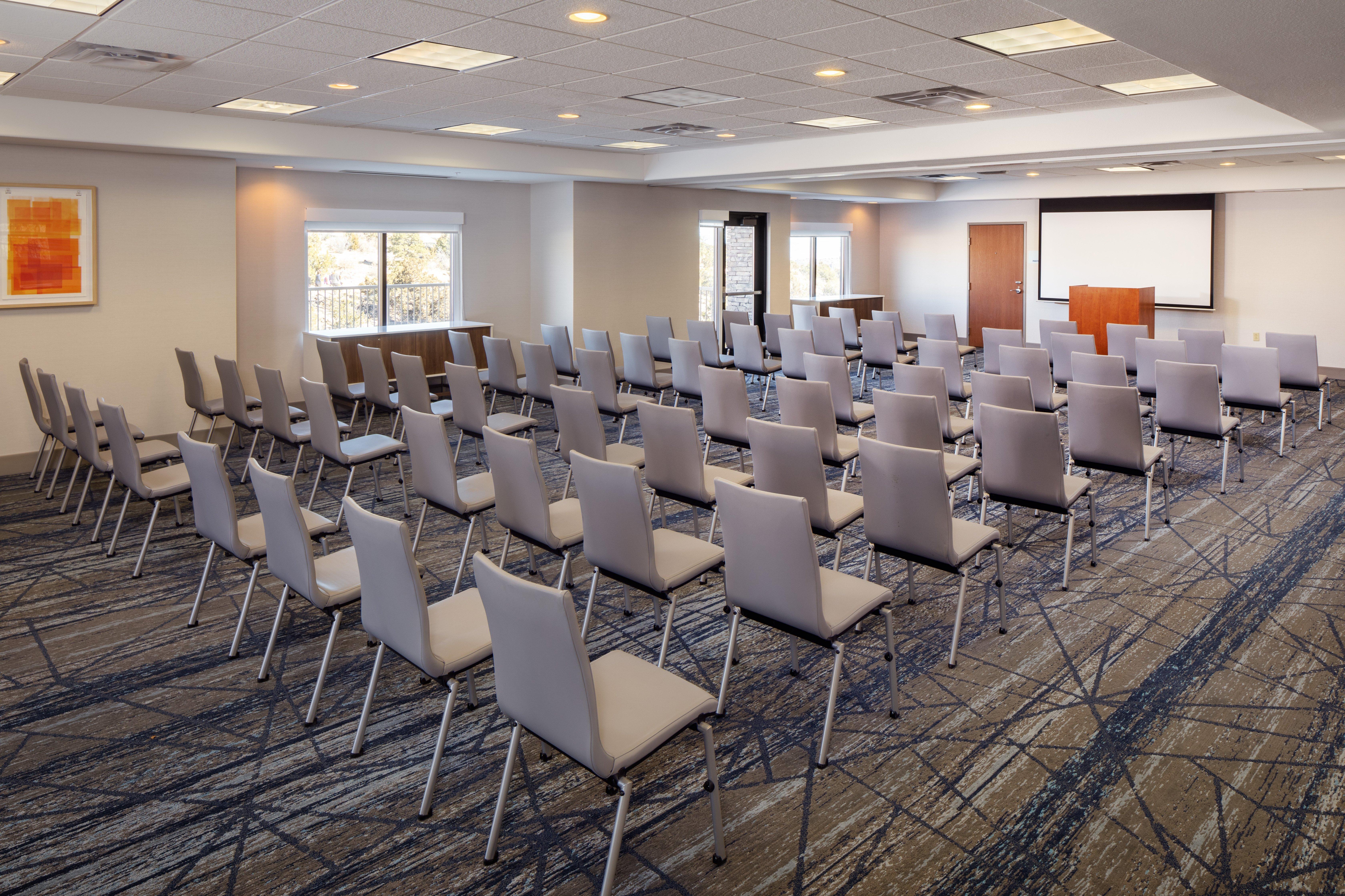 Holiday Inn Express And Suites Los Alamos Entrada Park By Ihg Екстериор снимка